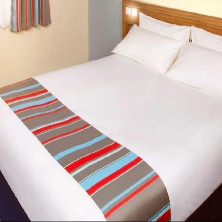 Travelodge Bracknell Exteriér fotografie
