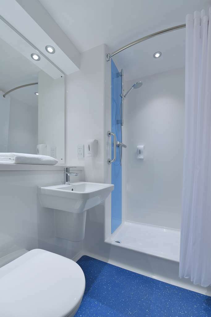 Travelodge Bracknell Pokoj fotografie